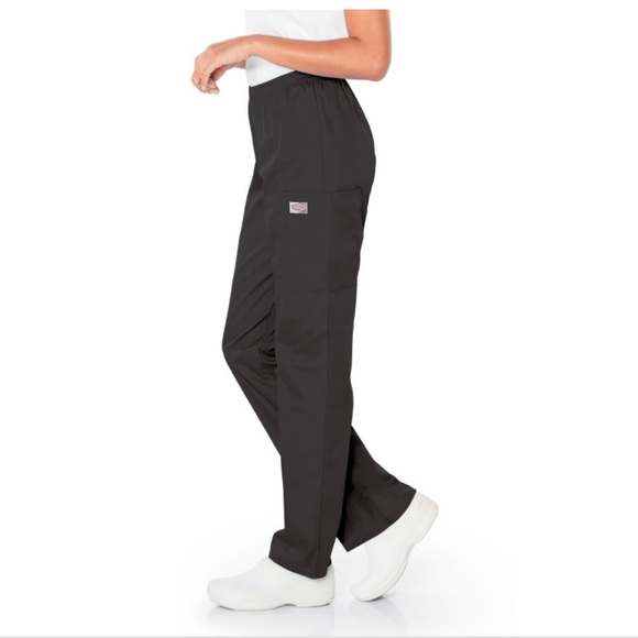 LANDAU SCRUB ZONE WOMEN'S STRAIGHT-LEG CARGO SCRUB PANTS